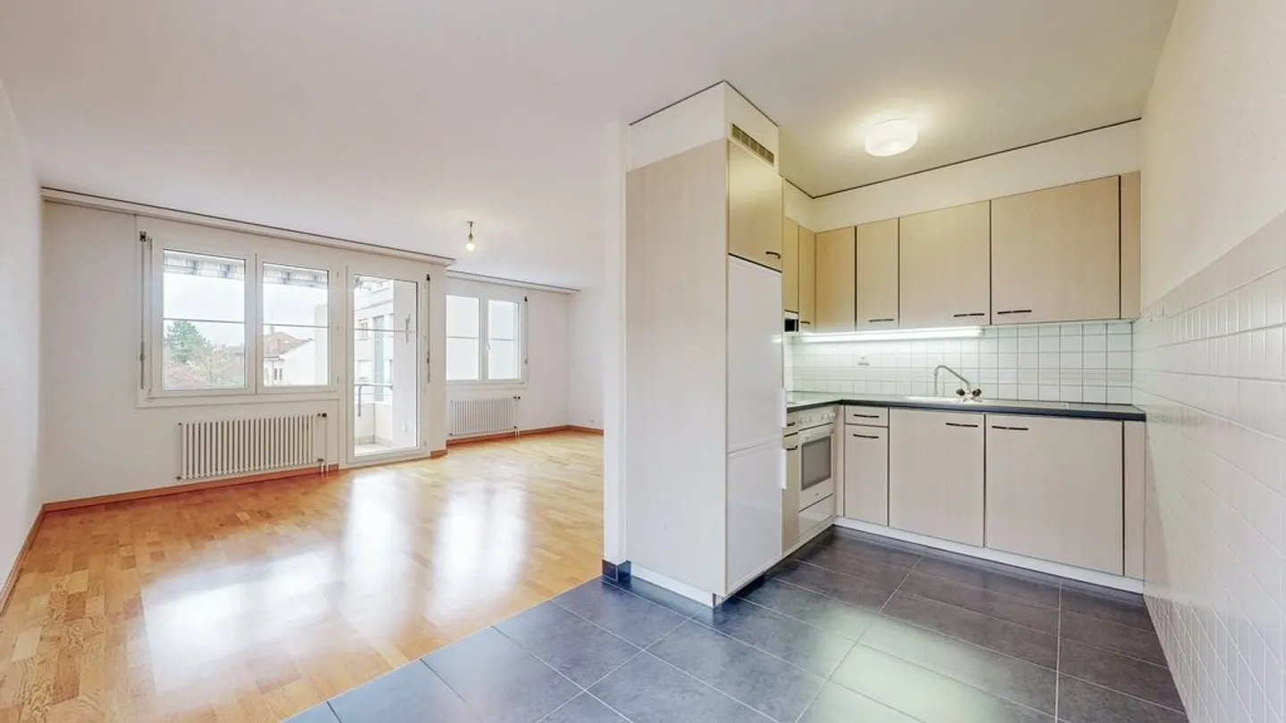 2,5-Zimmer-Wohnung im 4. Stock mit Aufzug - Foto 5 von 9