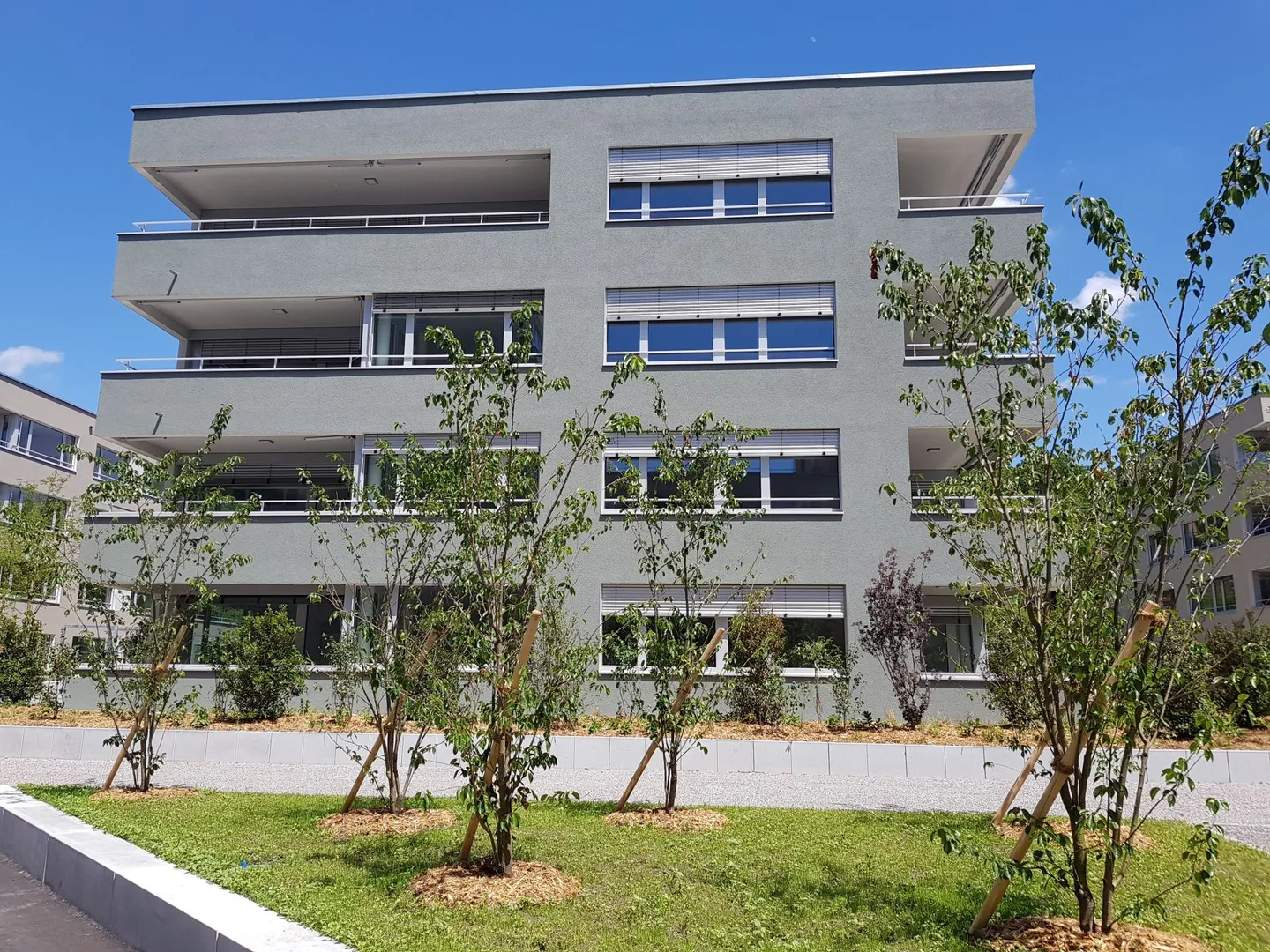 Modern Apartment - 3.5 Room Apartment Near the Train Station, Sunny and Spacious - Photo 10 of 11