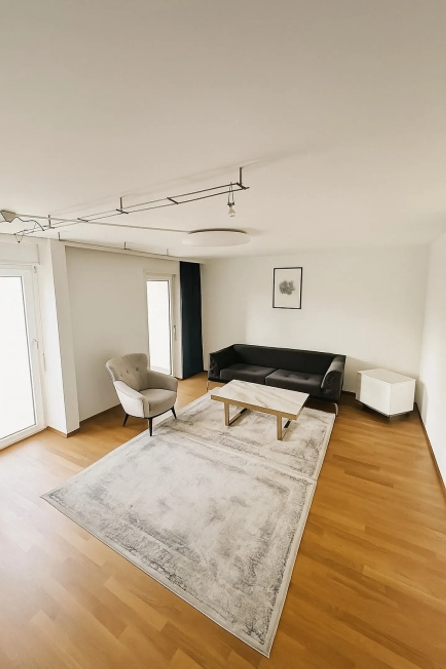3.5-room apartment with two balconies, private washing tower and underground parking space - Photo 1 of 10