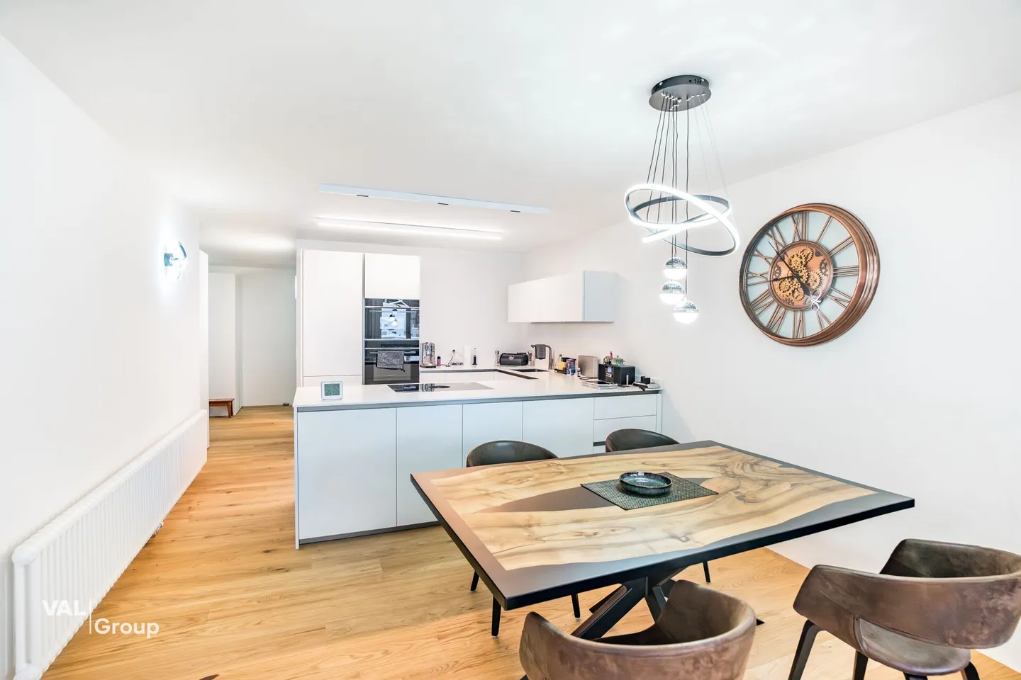 Helle Wohnung mit Panoramasicht - Foto 1 von 11