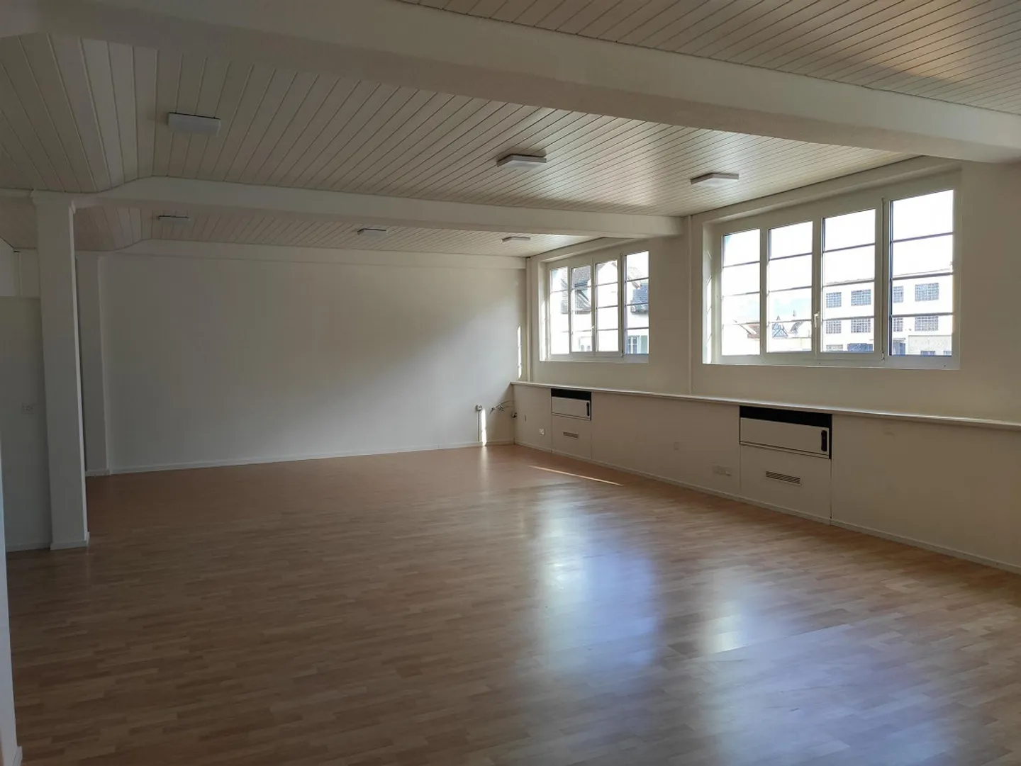 Praxis-/Therapieräumlichkeiten zu vermieten - Foto 3 von 4