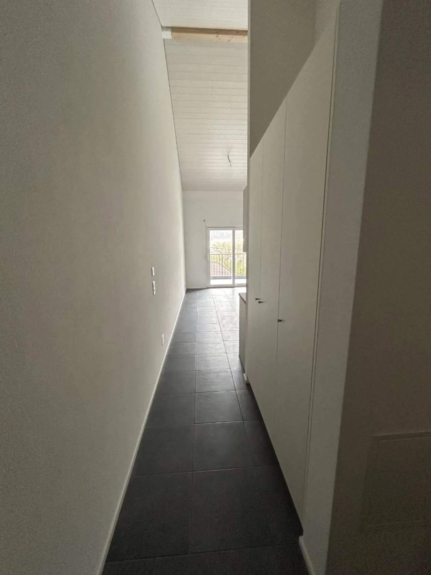 Charmantes Studio mit Balkon - Foto 9 von 11