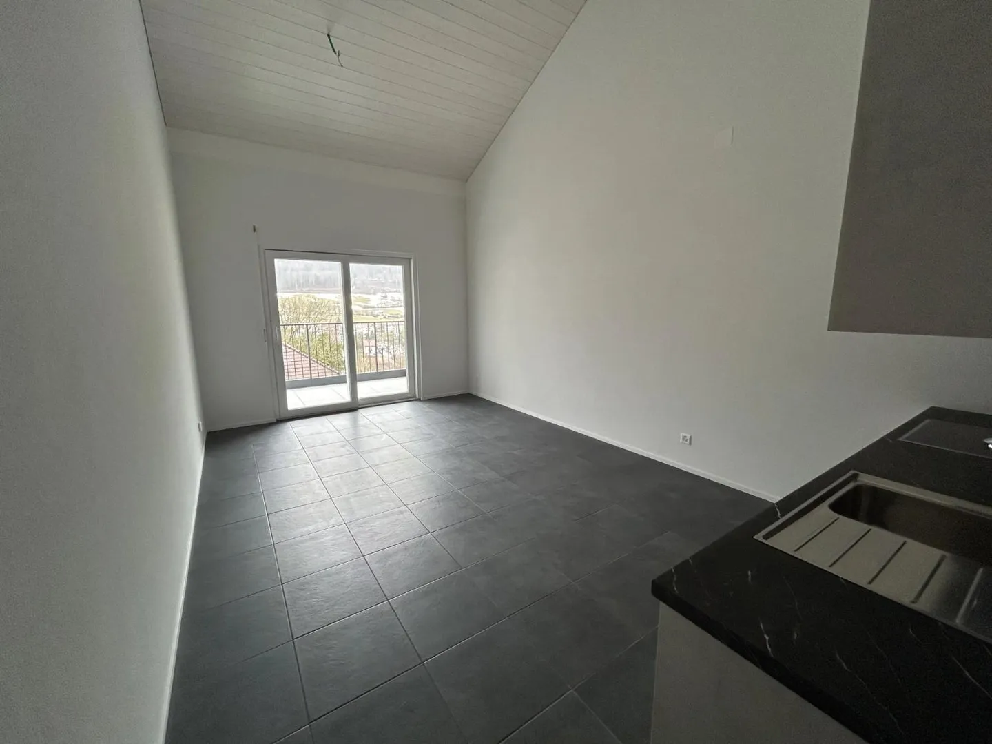 Charmantes Studio mit Balkon - Foto 4 von 11