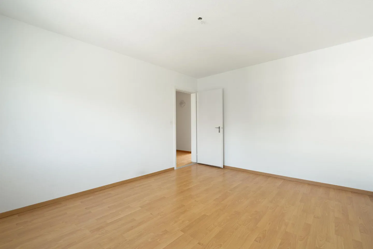 Appartamento moderno con area giardino - Foto 4 di 5
