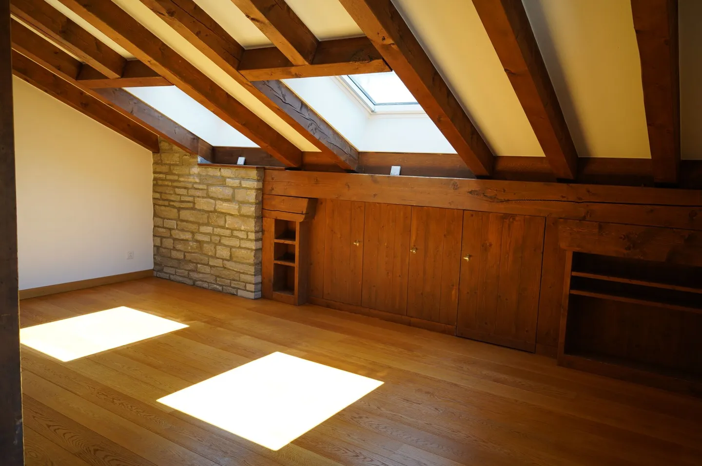 Wunderbare Dachwohnung mit Blick nach Süden - Foto 4 von 15