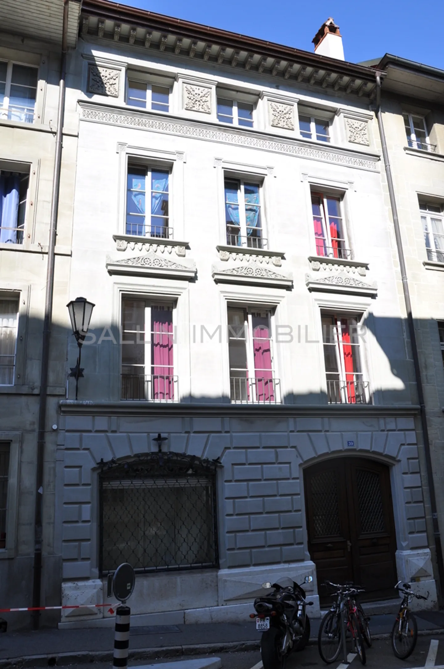 AFFASCINANTE APPARTAMENTO 2 STANZE IN GRAND-RUE - Foto 1 di 6