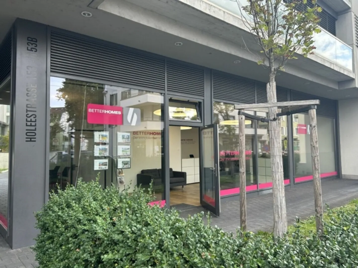Negozio / Ufficio al piano terra con grande vetrina - Foto 1 di 5