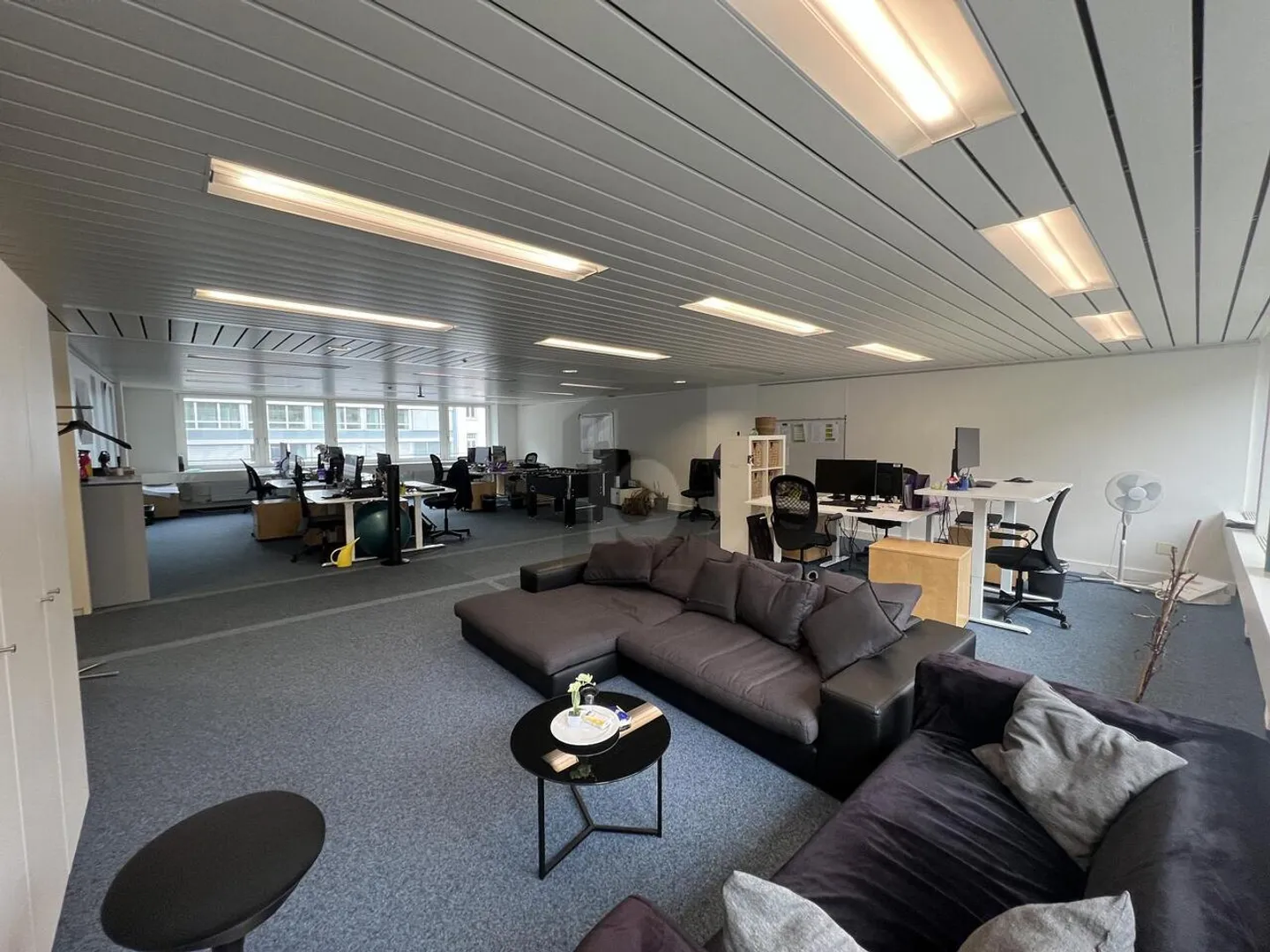 Office space for rent - Photo 1 of 6