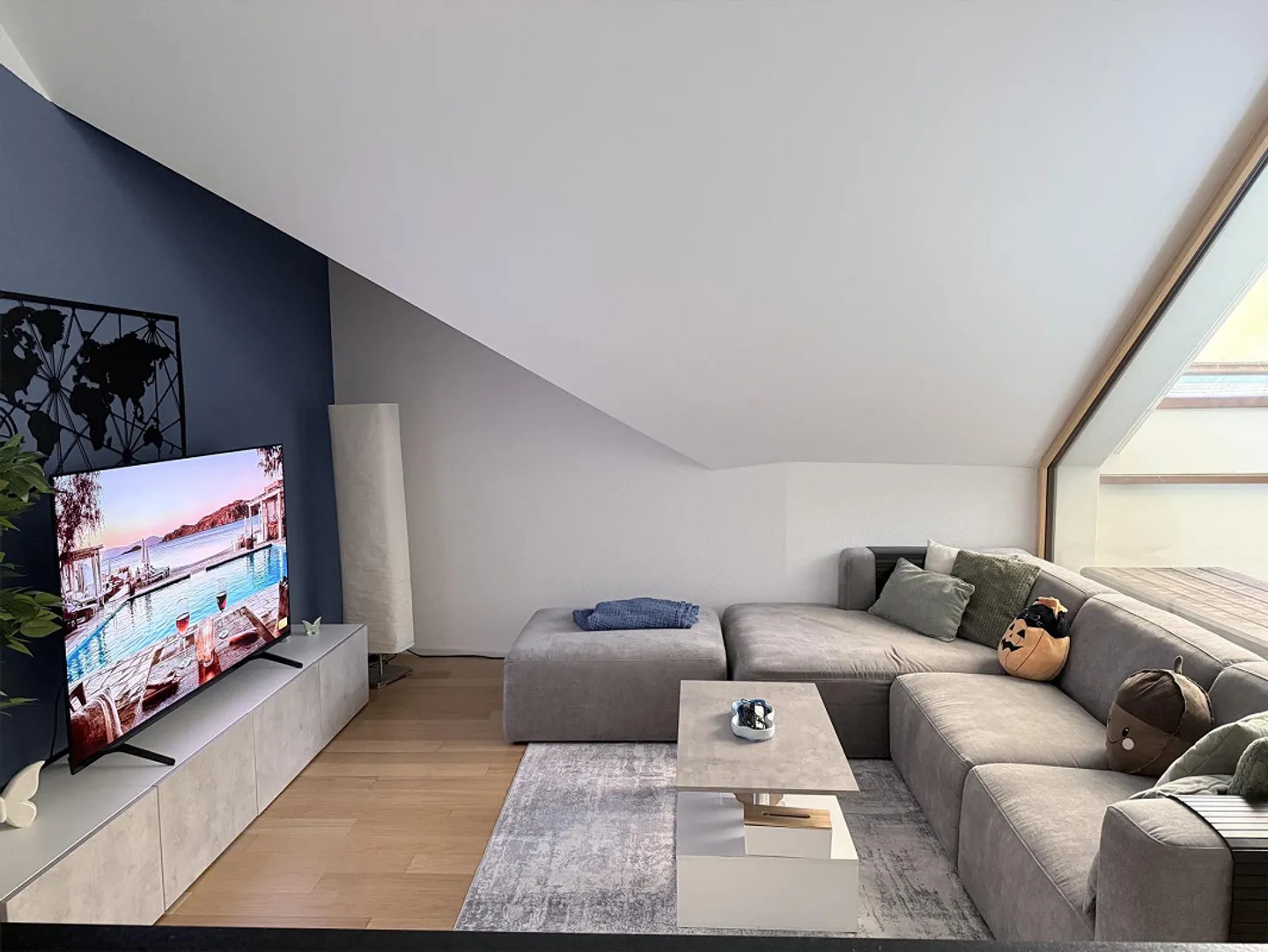 3.5 Room Attic Apartment - Photo 5 of 12