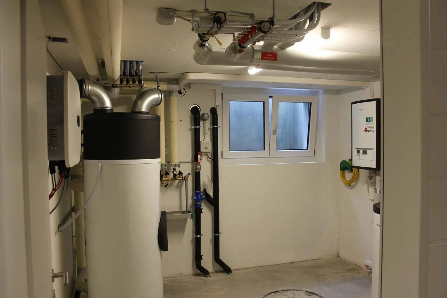 Moderne 5.5-Zimmer-Doppelhaushälfte in ruhiger Lage von Zuben - Foto 6 von 14