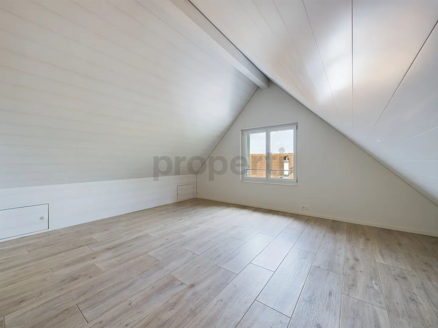 Appartement en attique spacieux de 3,5 pièces avec vue imprenable sur le lac et les montagnes à Hausen am Albis - Photo 4 sur 10