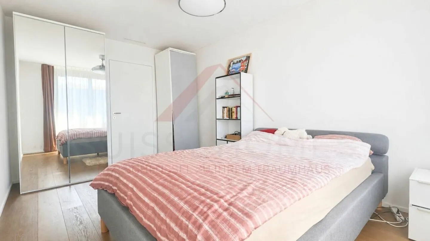 Spacious living, modern living and move in immediately - Photo 8 of 20