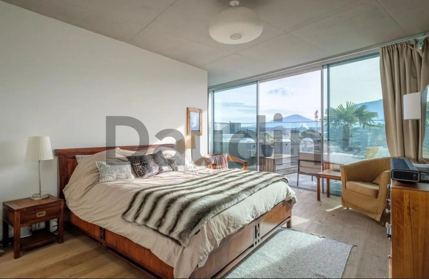 7-room penthouse with panoramic view in Carouge - Photo 5 of 9