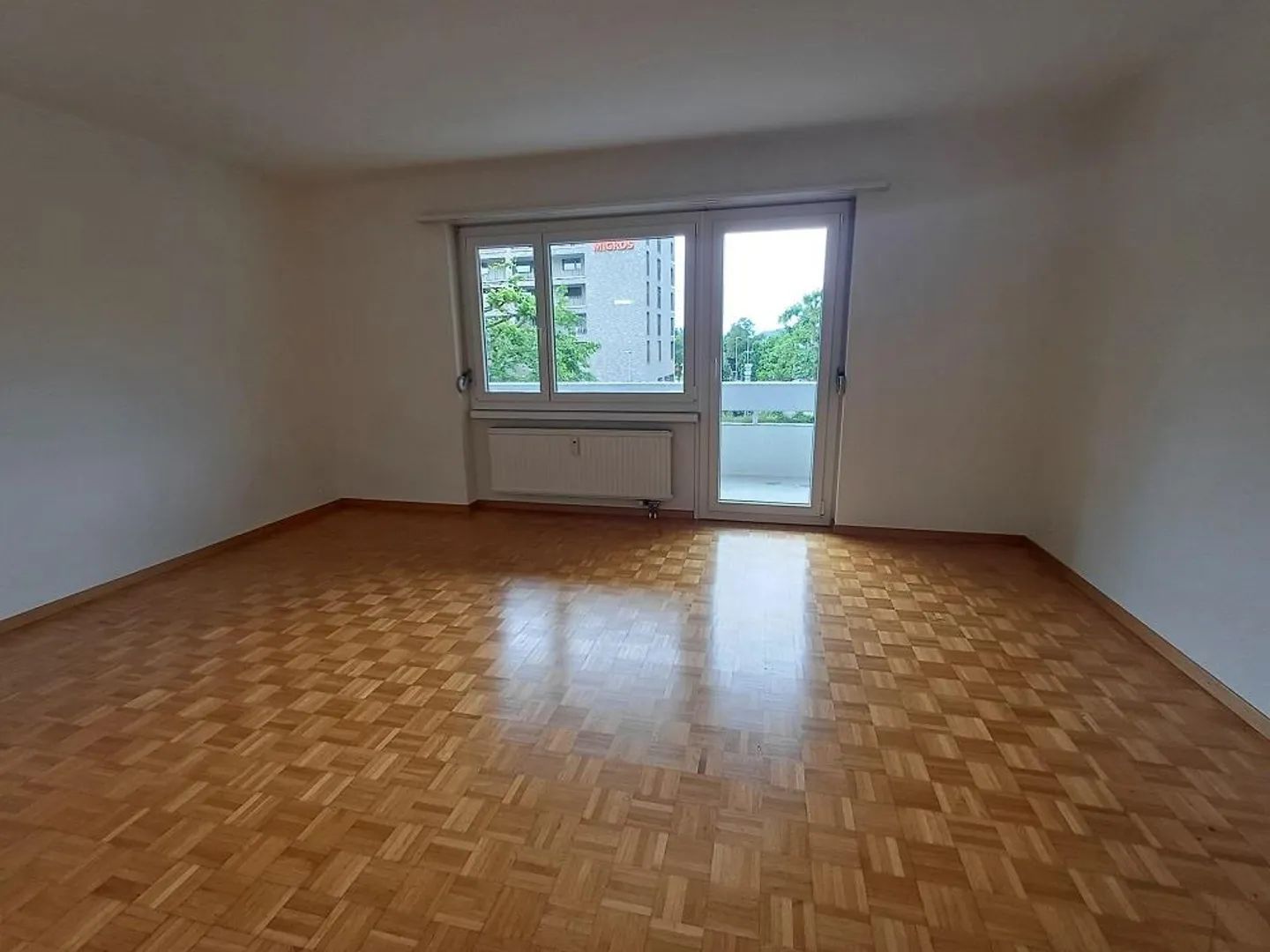 Pratico appartamento di 1,0 stanza con balcone in affitto! - Foto 2 di 4