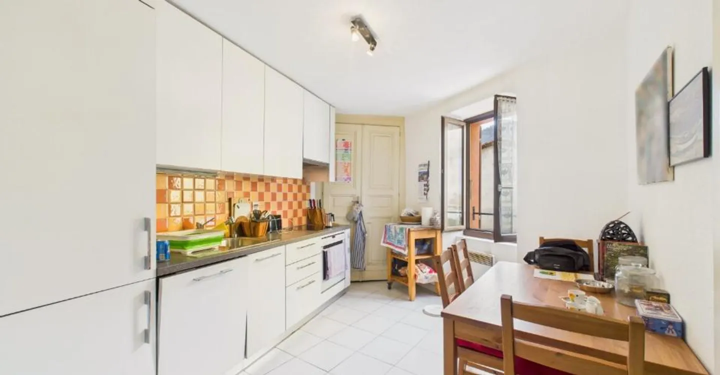 Spacious and bright semi-detached house with 5 rooms in Novaggio - Photo 3 of 10