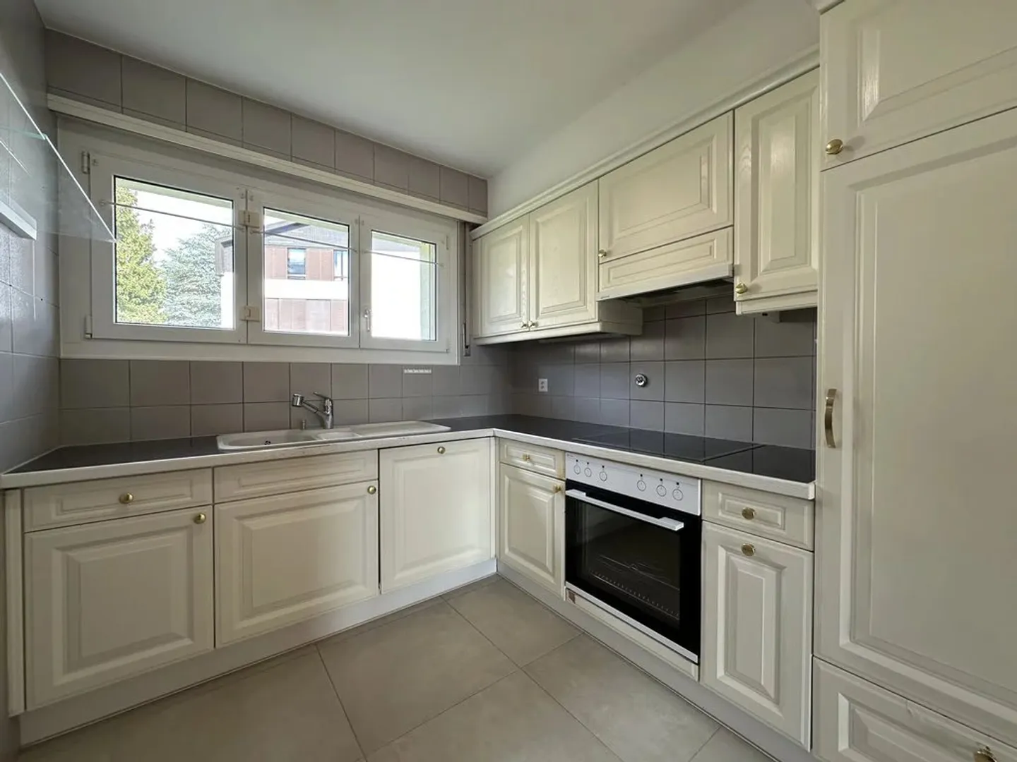 Charmantes Apartment mit Balkon - Foto 2 von 9