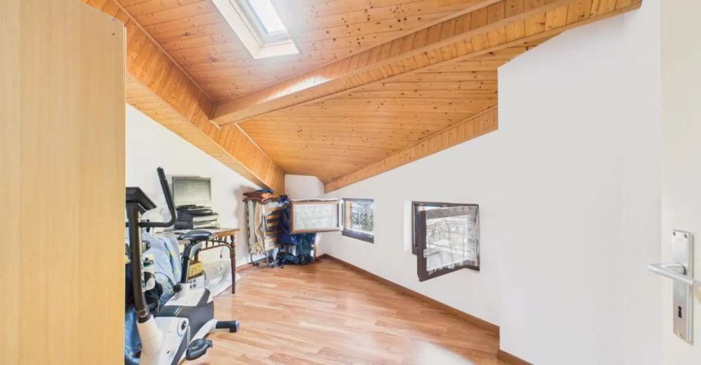 Spacious and bright semi-detached house with 5 rooms in Novaggio - Photo 6 of 10