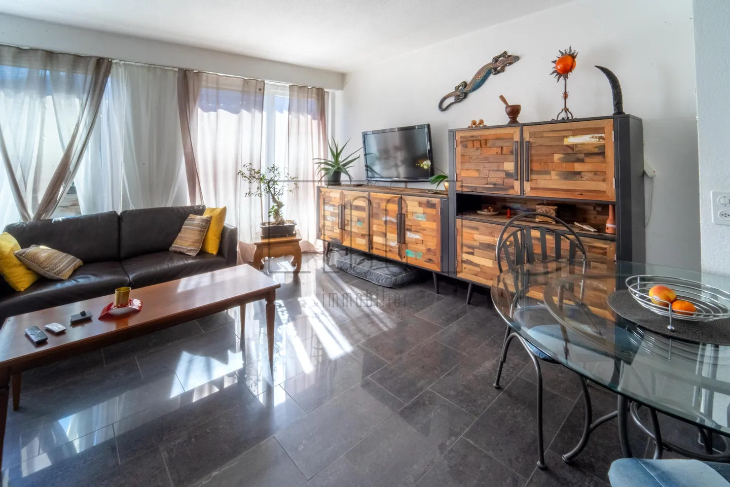 Charming Apartment in Sion - Photo 2 of 10