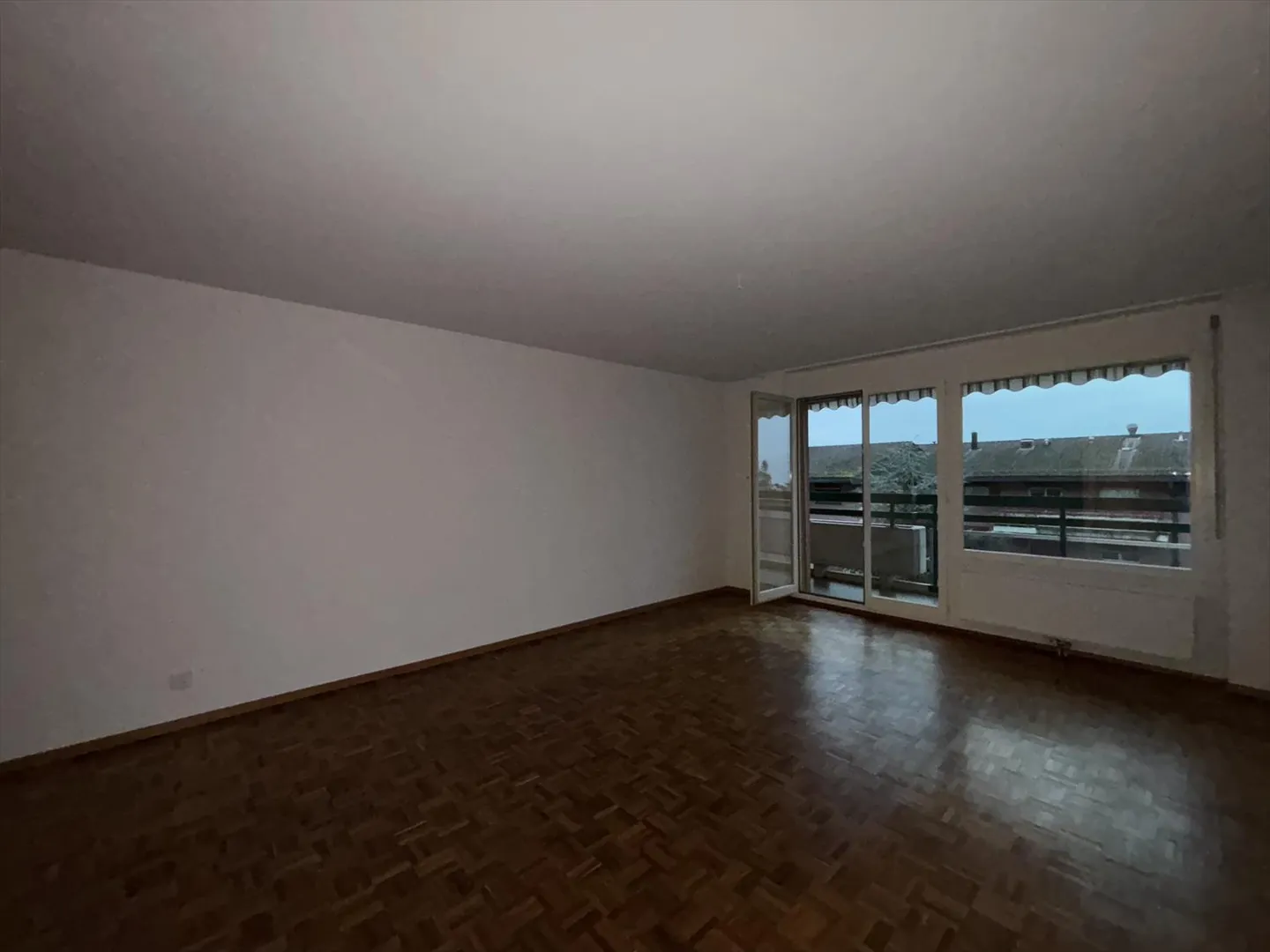 3.5 Room Apartment - Photo 2 of 6