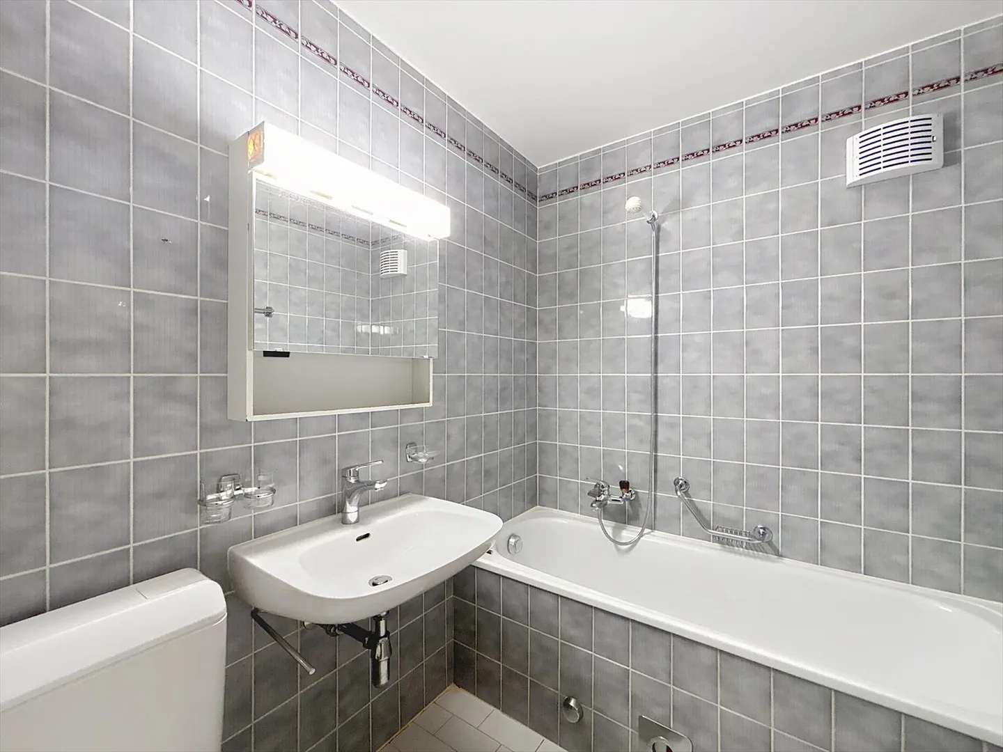 3.5 Room Apartment - Photo 5 of 6