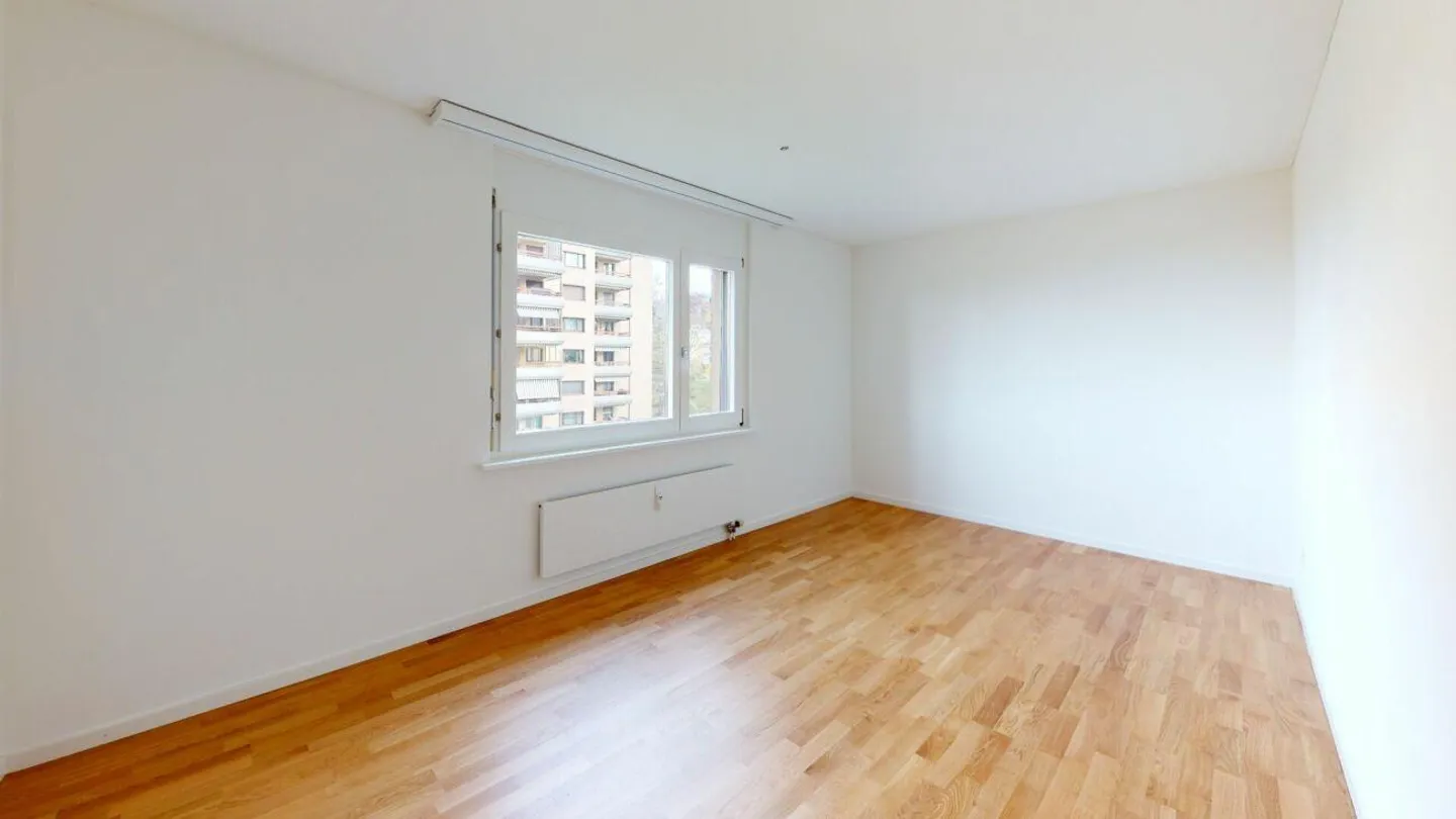 Bella appartamento singolo con grande balcone - Foto 5 di 11