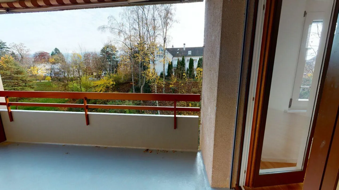 Bella appartamento singolo con grande balcone - Foto 8 di 11