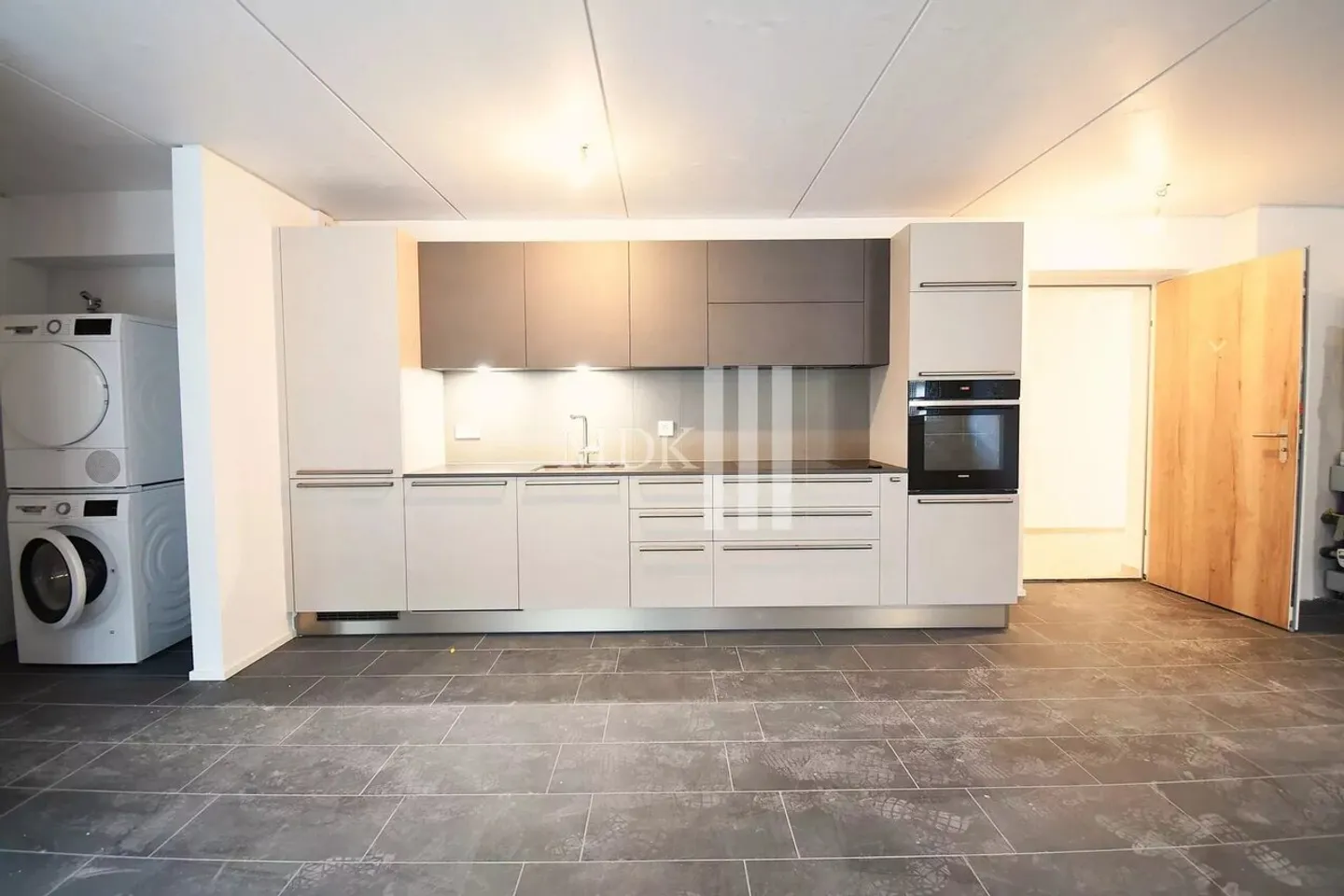 Wunderschöne neue 2,5-Zimmer-Wohnung im 3. Stock - Foto 2 von 10