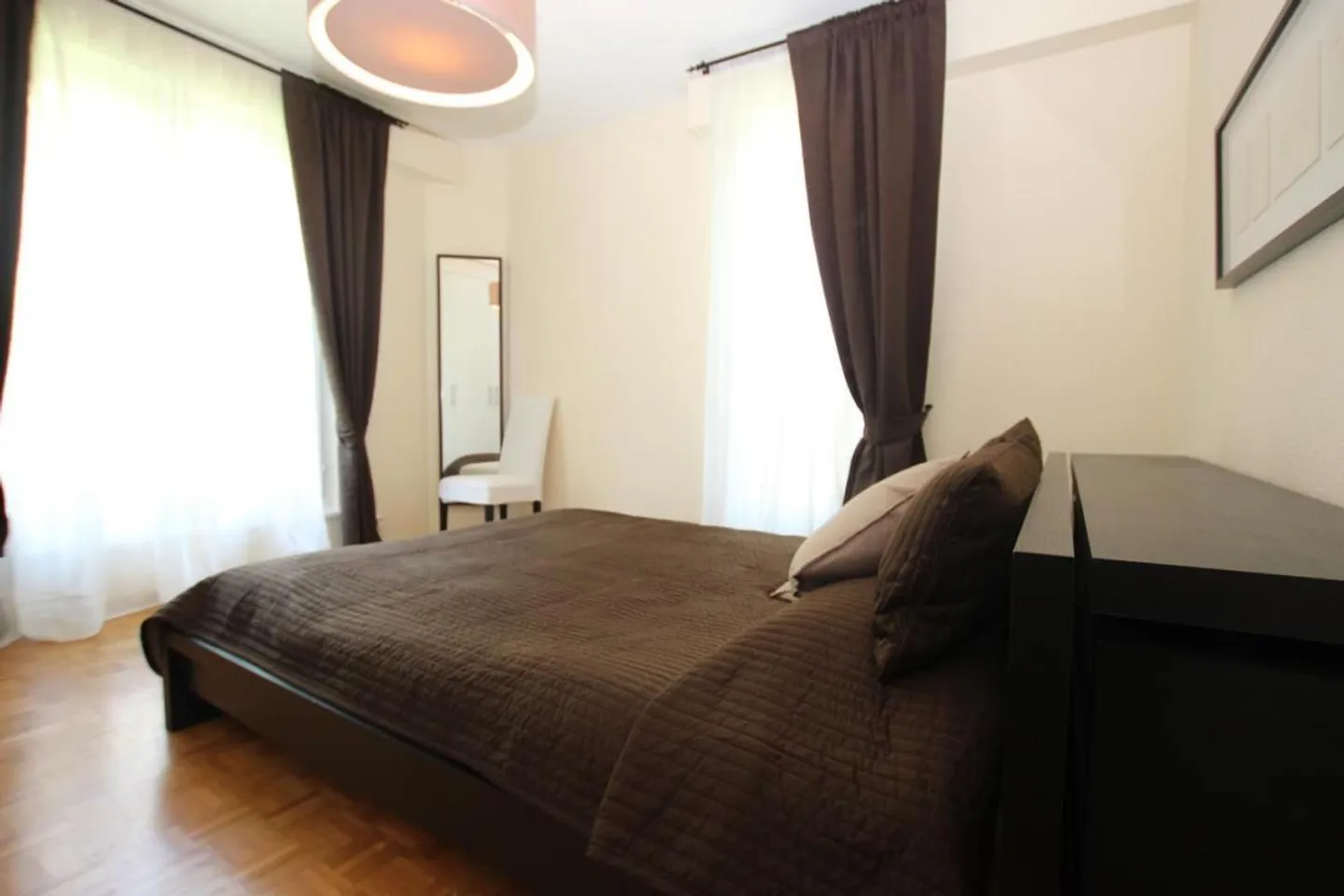 Appartamento spazioso con terrazza - Foto 3 di 9