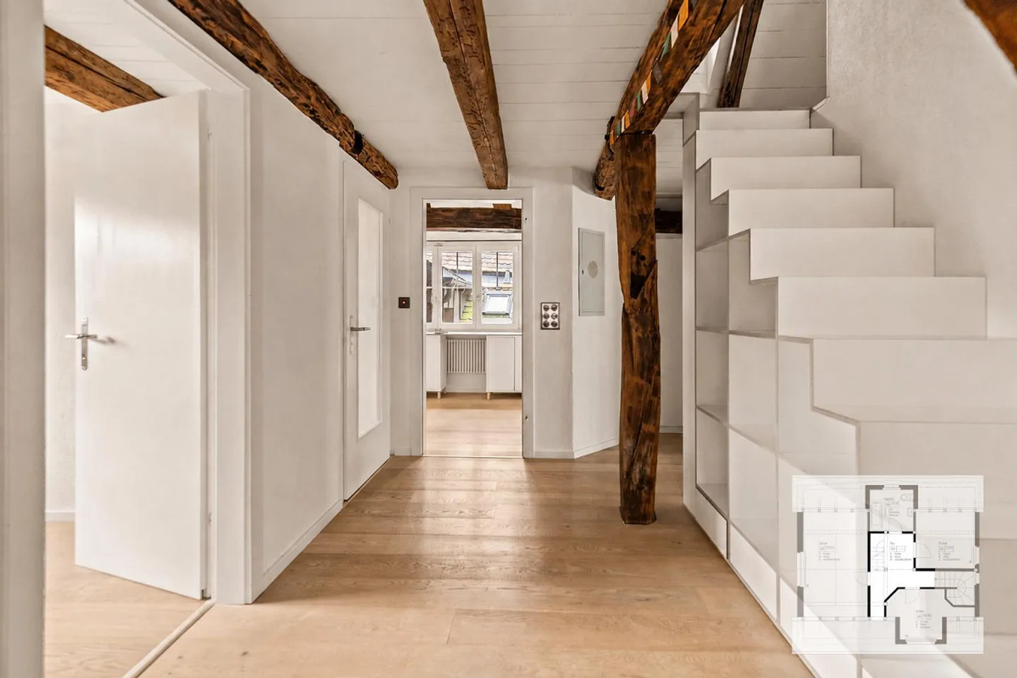 WORKING, LIVING, FEELING GOOD, Historic Townhouse with Character in Stein am Rhein - Photo 4 of 13