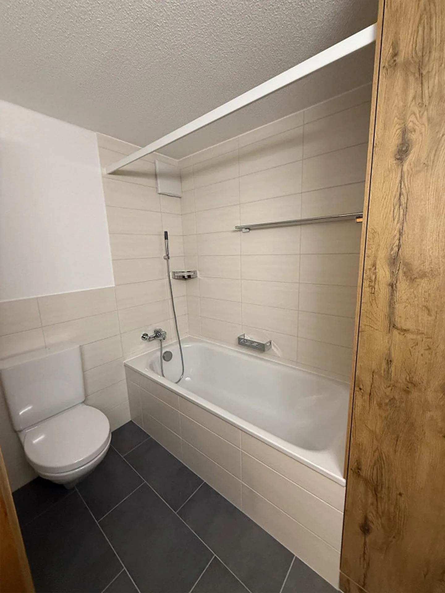 4,5 Zimmerwohnung mit neuen Bäder und neuer Küche 122m2 - Foto 4 von 23