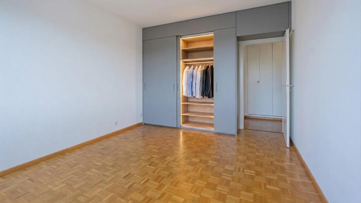 Geräumige Wohnung mit Terrasse - Foto 9 von 18