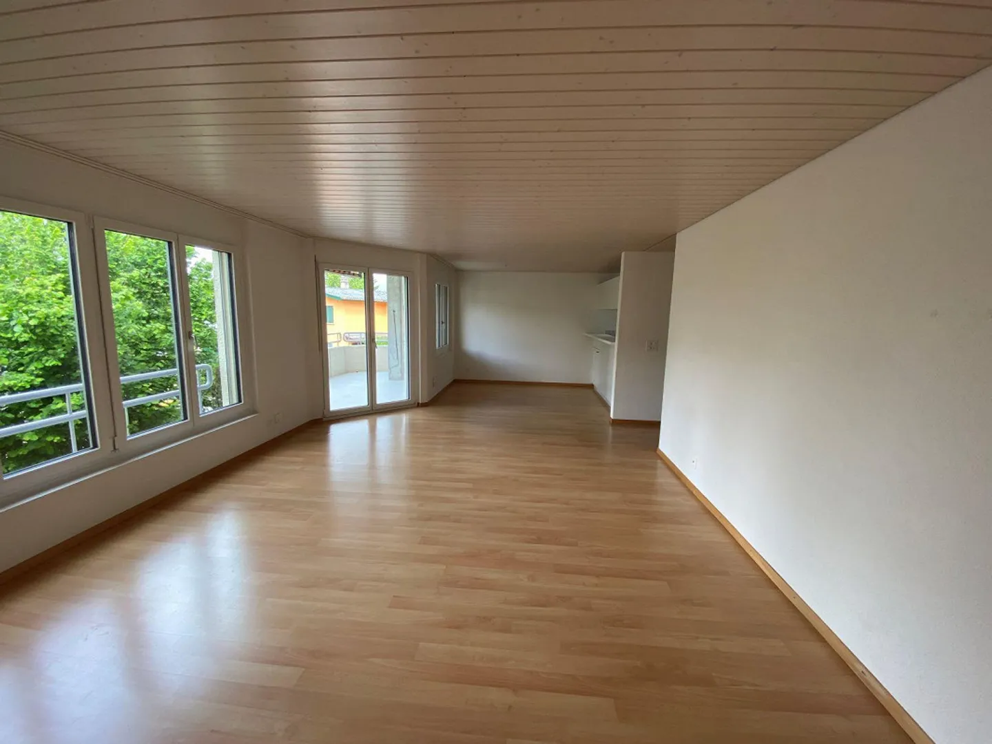 4,5 Zimmerwohnung mit neuen Bäder und neuer Küche 122m2 - Foto 1 von 23