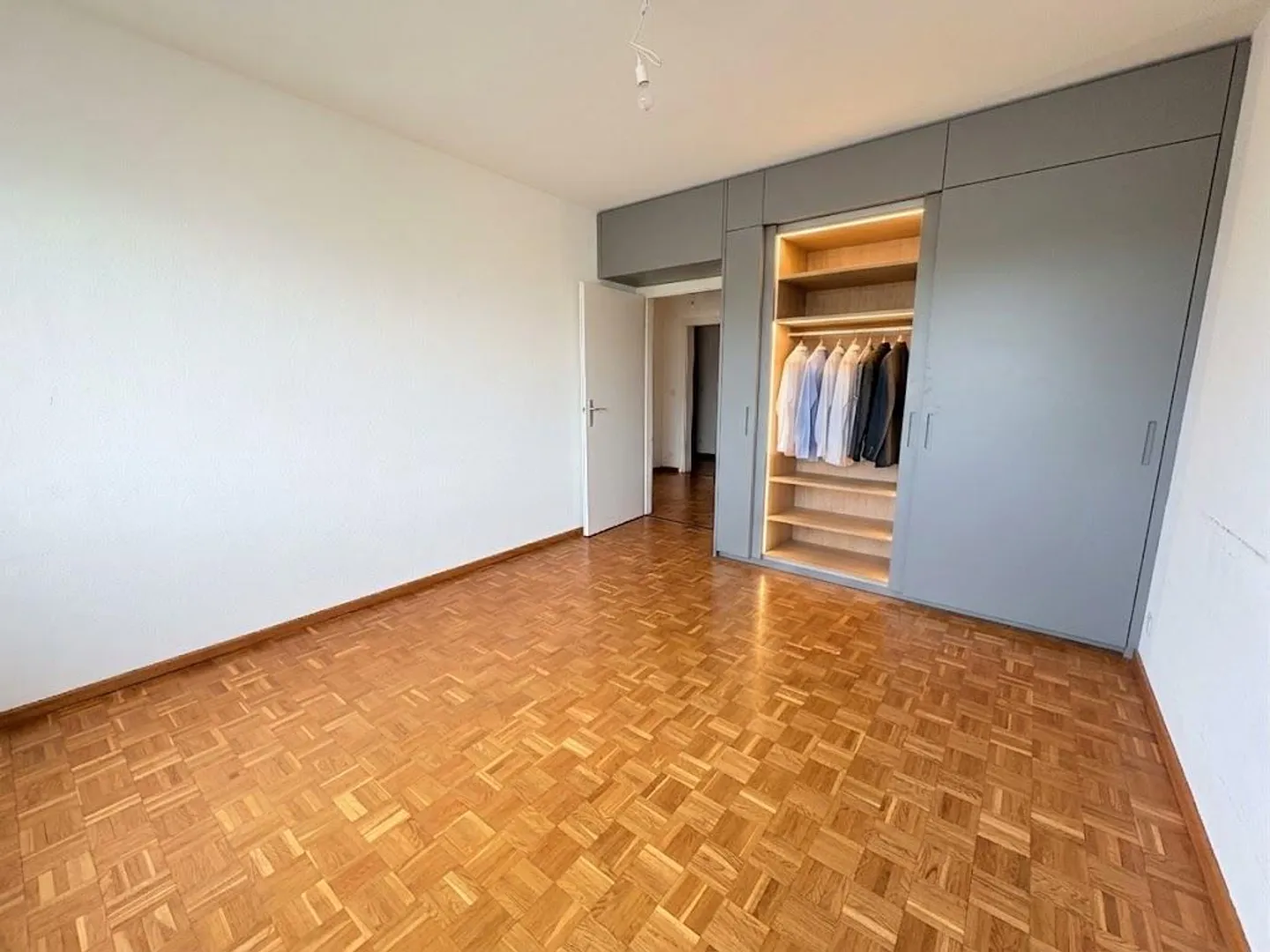 Geräumige Wohnung mit Terrasse - Foto 13 von 18
