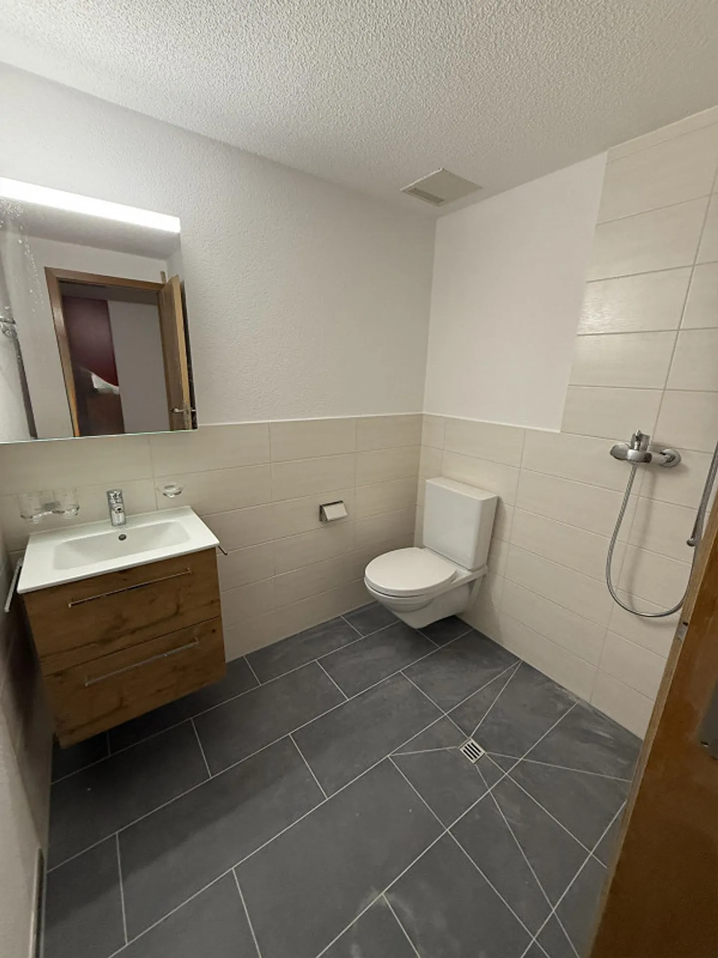 4,5 Zimmerwohnung mit neuen Bäder und neuer Küche 122m2 - Foto 6 von 23