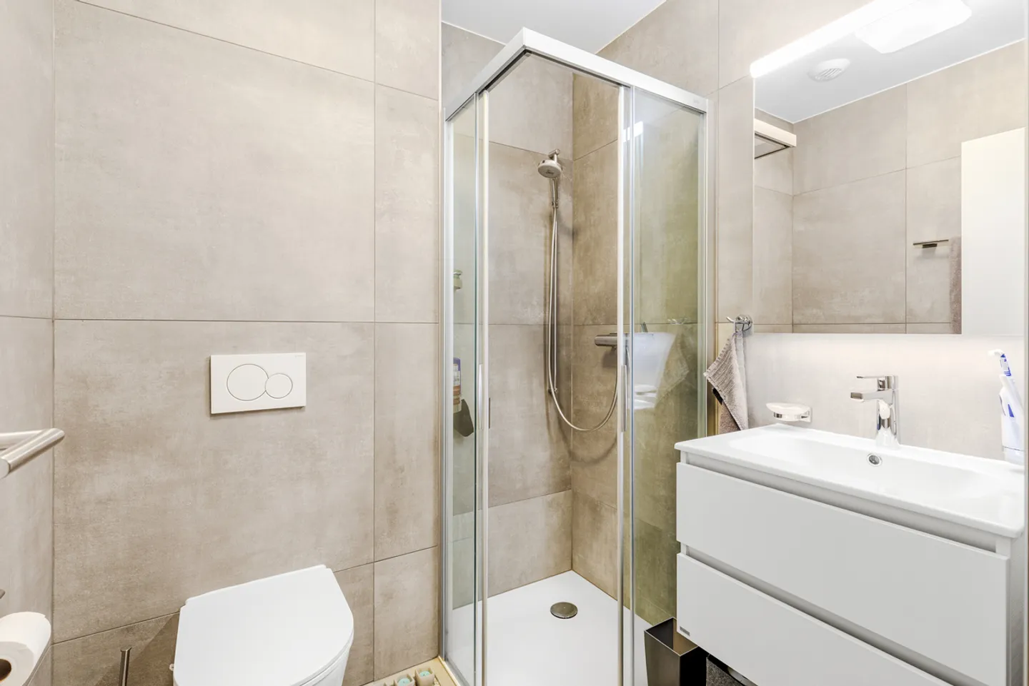 Appartement moderne avec vue sur le lac - Photo 9 sur 13