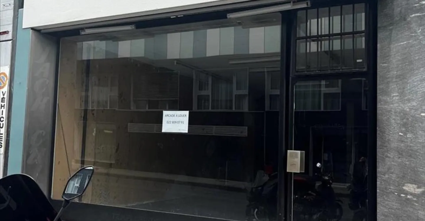Shop for rent - Photo 1 of 3