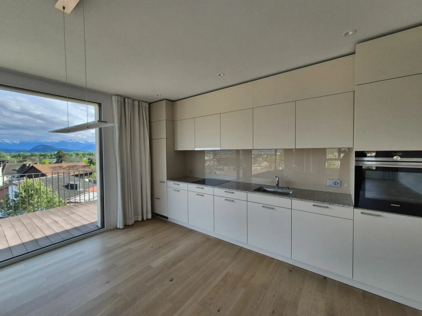 Vivere esclusivo a Balgach, vista panoramica inclusa! - Foto 3 di 13