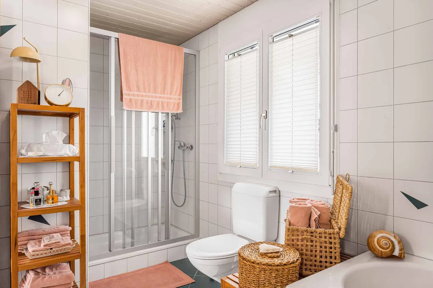 Private like a house. Practical like an apartment - Photo 13 of 20