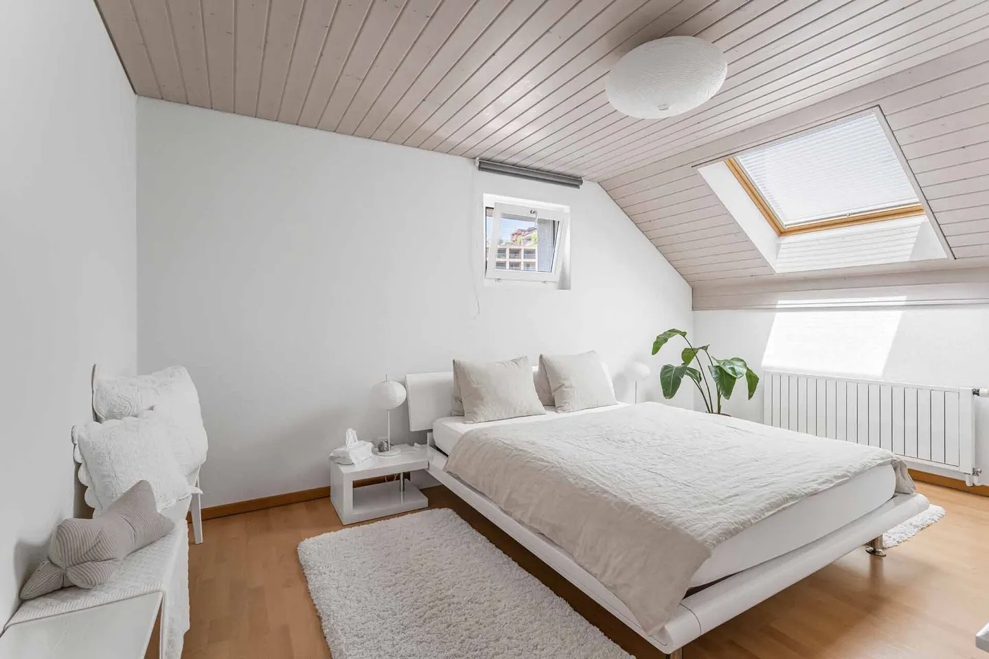 Private like a house. Practical like an apartment - Photo 15 of 20