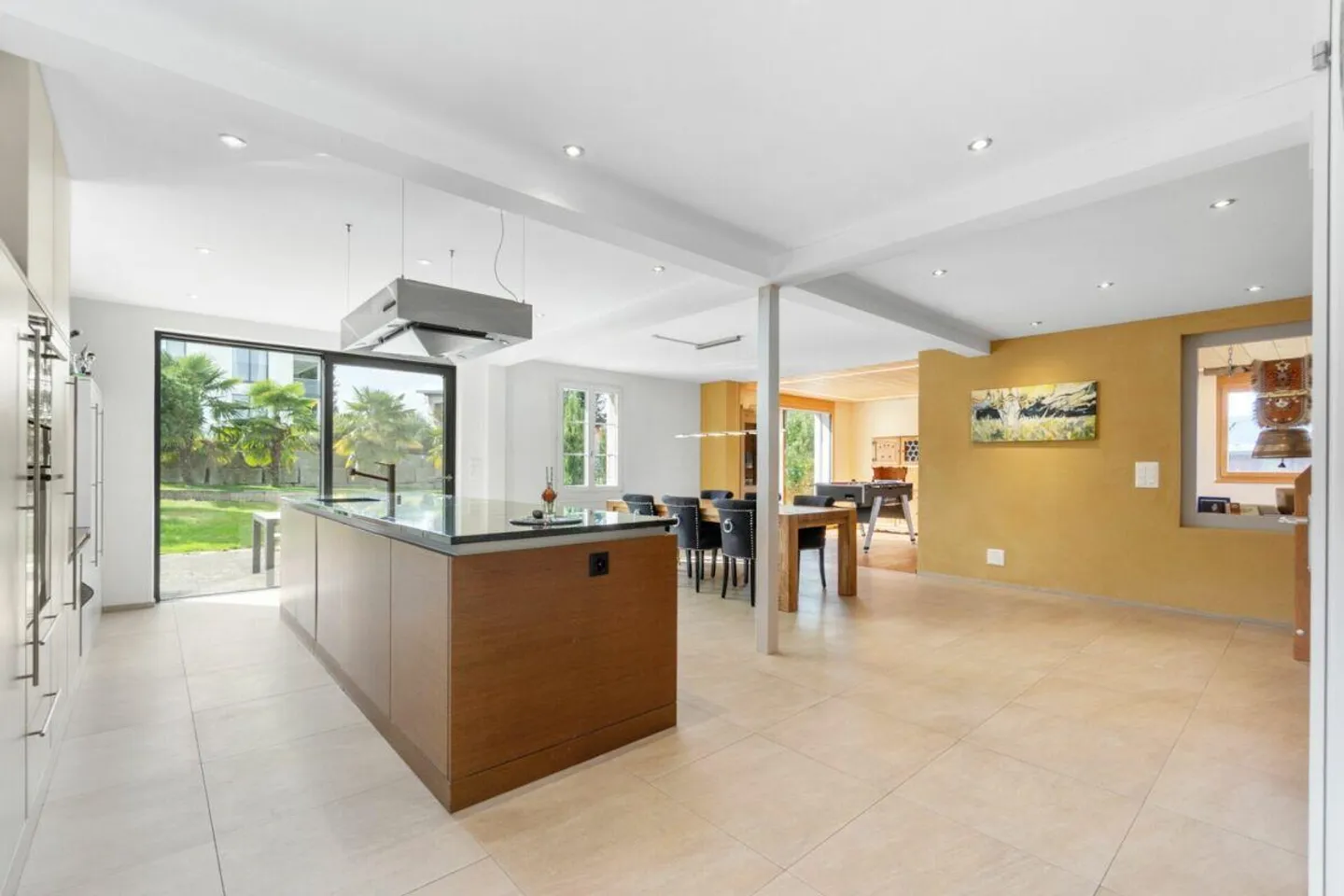 Quality Meets Comfort - Single Family Home with Gallery, Extension & Large Plot - Photo 5 of 19