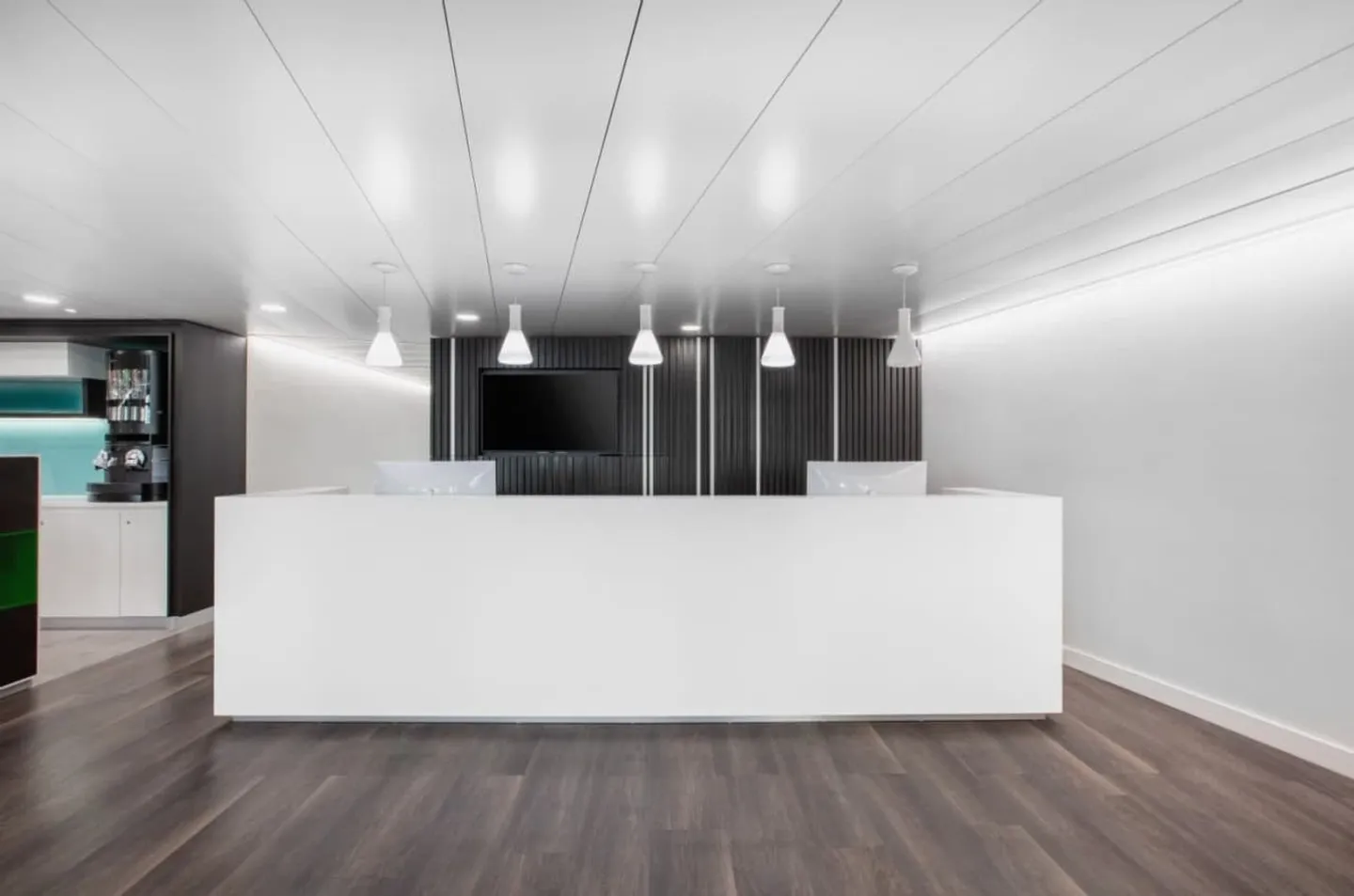 Coworking illimité pendant nos heures d'ouverture à Regus ZURICH, Centre-ville - Photo 3 sur 6