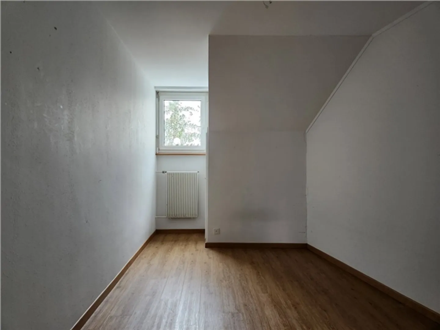 Renovated 5-Room Duplex Apartments at Steinhölzli - Photo 7 of 13