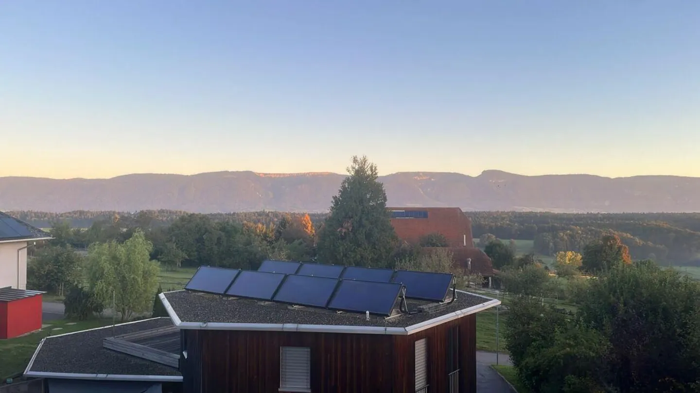 Quality Meets Comfort - Single Family Home with Gallery, Extension & Large Plot - Photo 3 of 19