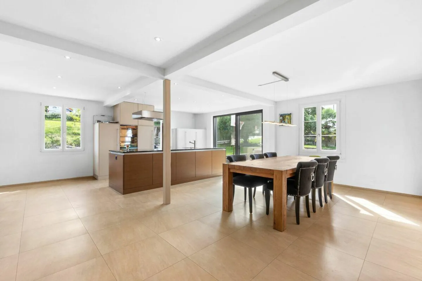 Quality Meets Comfort - Single Family Home with Gallery, Extension & Large Plot - Photo 6 of 19