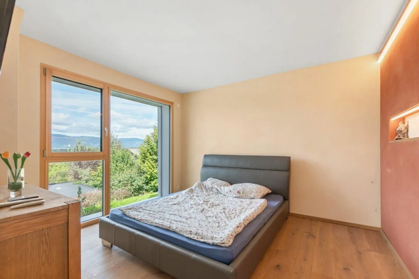 Quality Meets Comfort - Single Family Home with Gallery, Extension & Large Plot - Photo 11 of 19