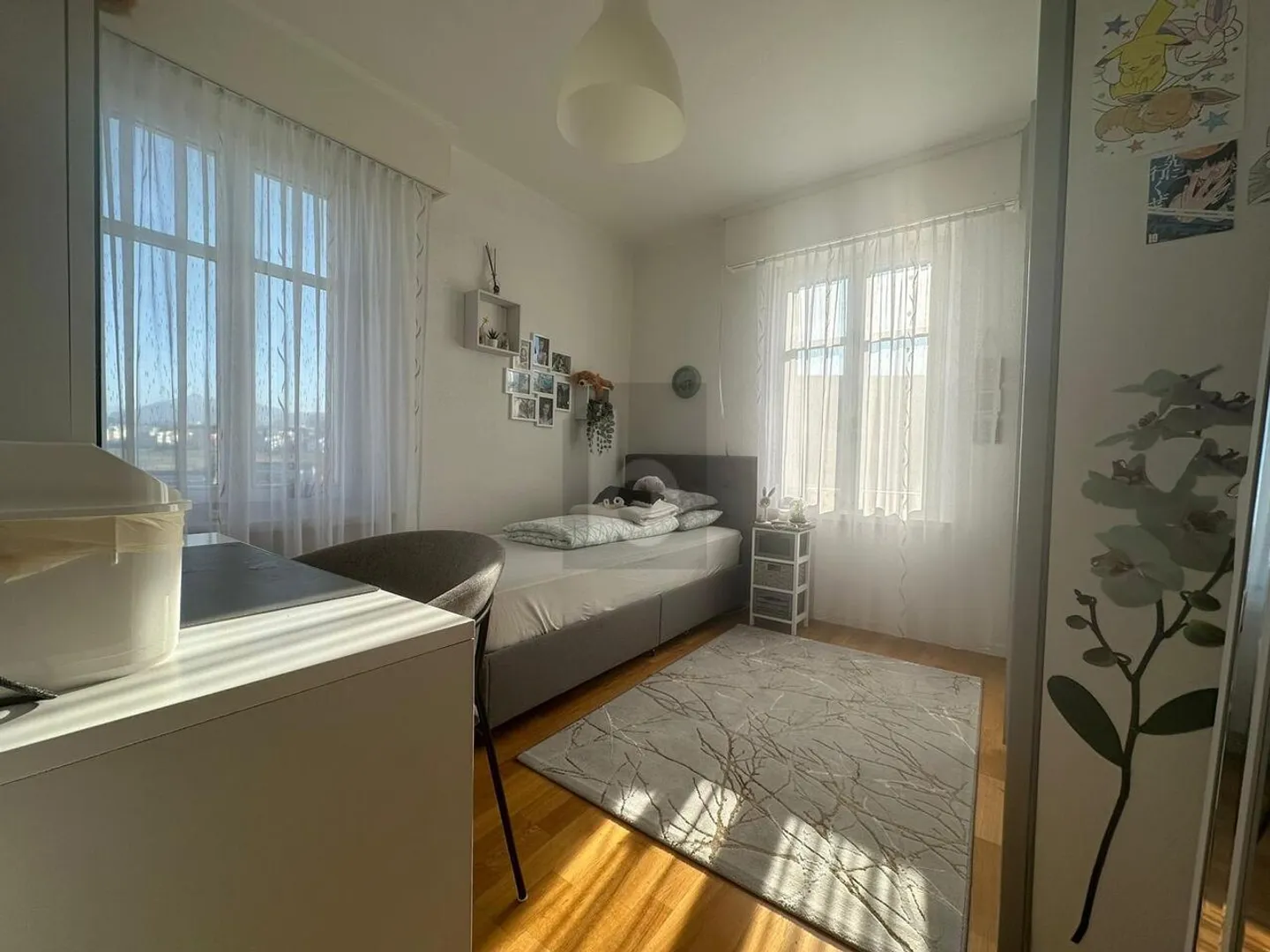 Well-maintained, central and flooded with light - Photo 5 of 6