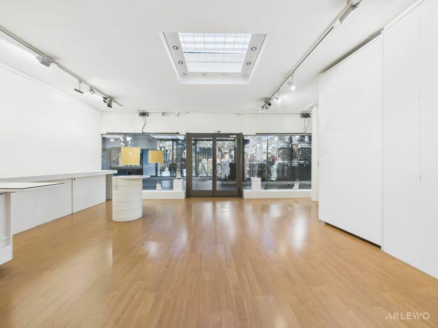 Shop for rent - Photo 8 of 14