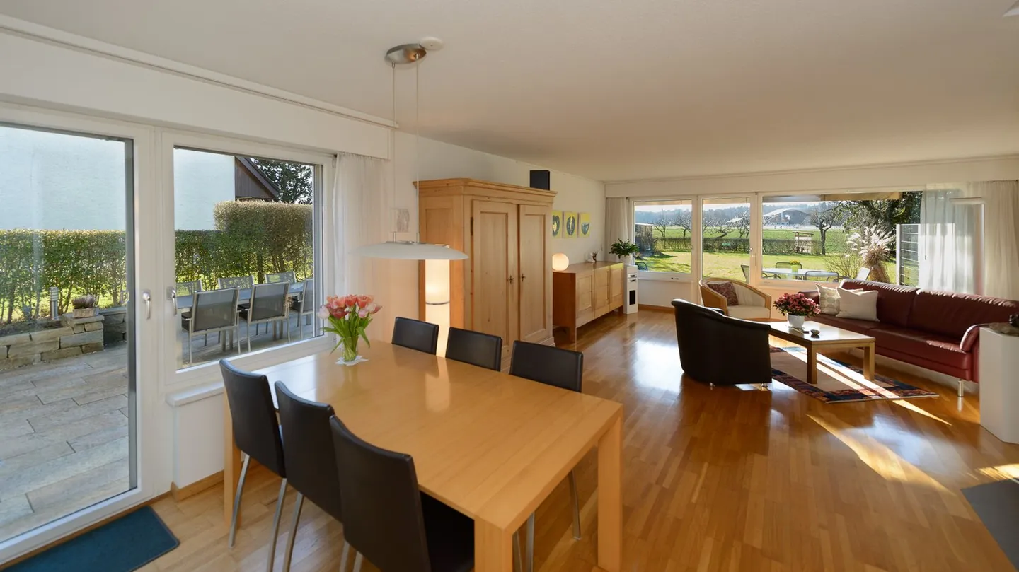 Charming semi-detached house in Bachenbülach - Photo 3 of 8