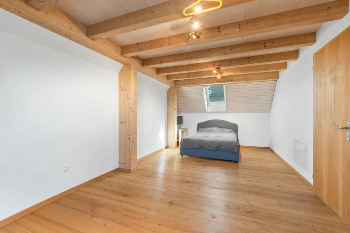 Quality Meets Comfort - Single Family Home with Gallery, Extension & Large Plot - Photo 14 of 19