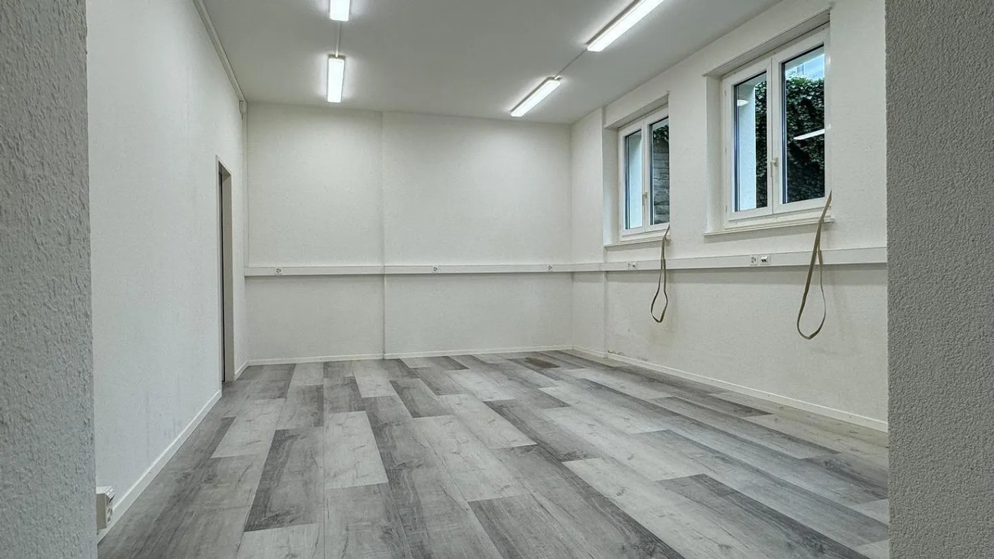 Spazio commerciale in affitto! - Foto 4 di 7